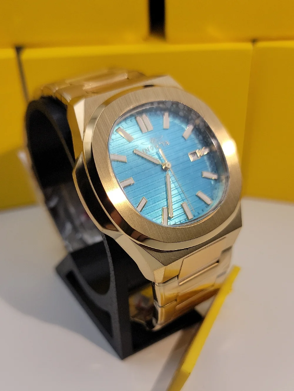 Invicta this eye